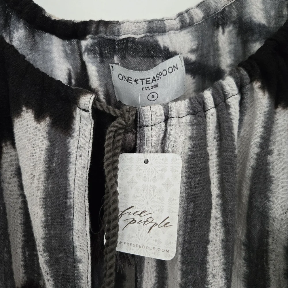 NWT. Free People (One Teaspoon) Santorini Top. Size S - Picture 5 of 7